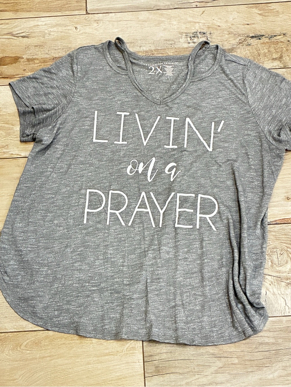 Signature Studio Gray "Livin' on a Prayer" Sleep Tee